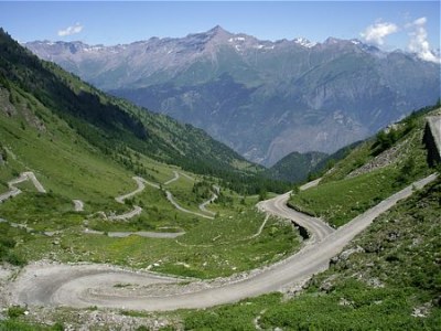 Il Giro d'Italia 2011 ritorner&agrave; a transitare sul 2178 metri d'altezza del Colle delle Finestre.