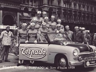 Si presenta la formazione bikers del team Torpado